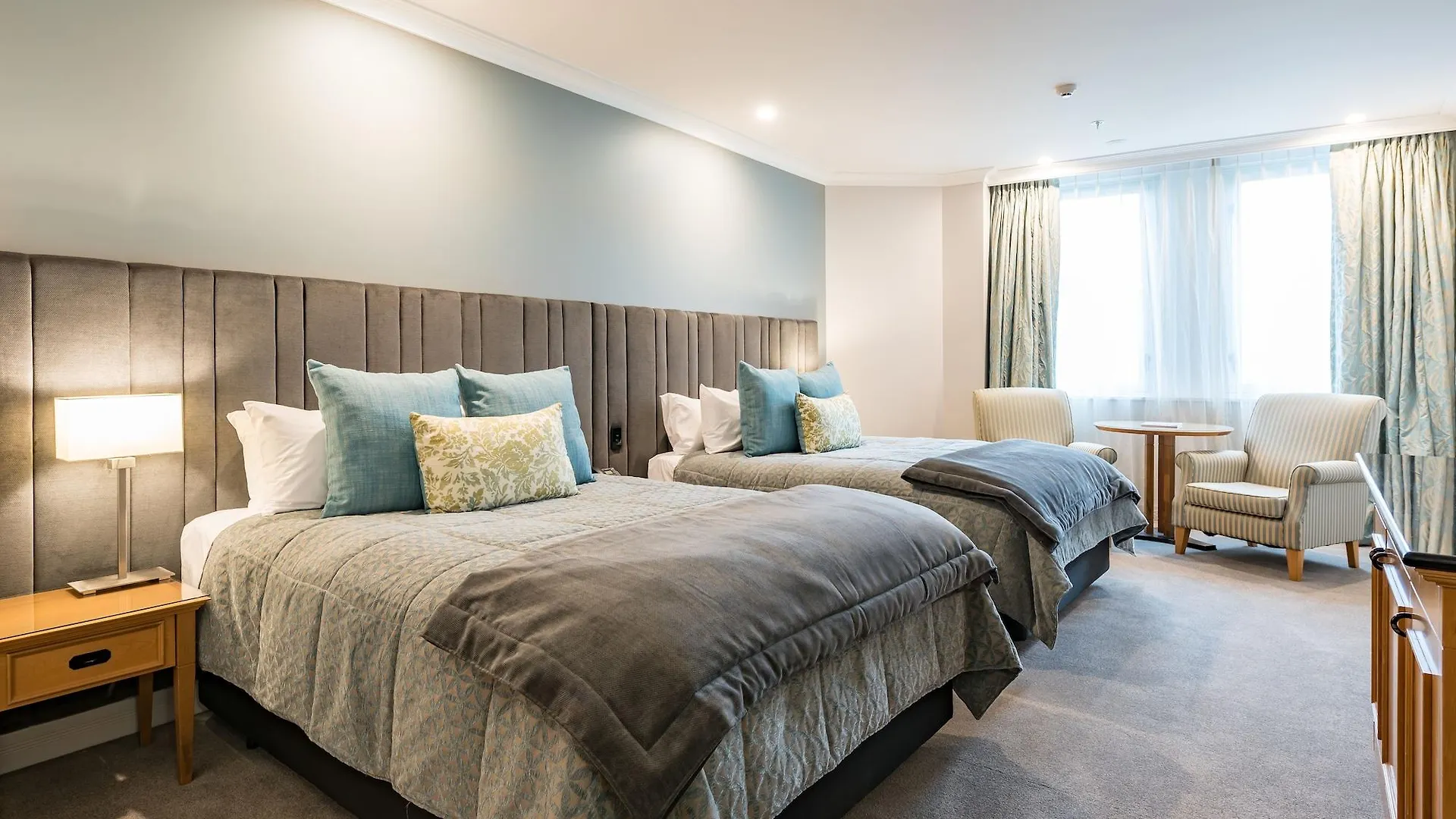 Distinction Christchurch Hotel 4*,