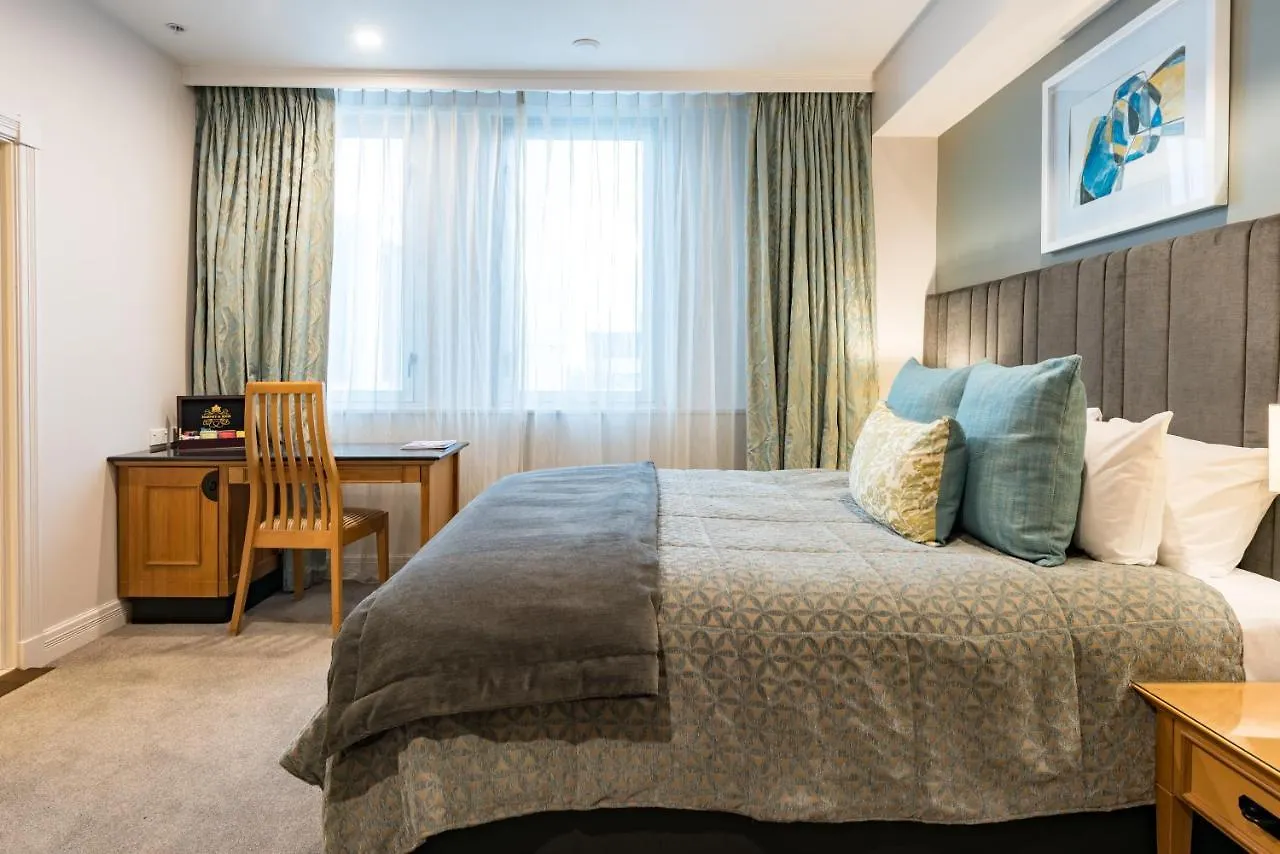 Distinction Christchurch Hotel 4*,