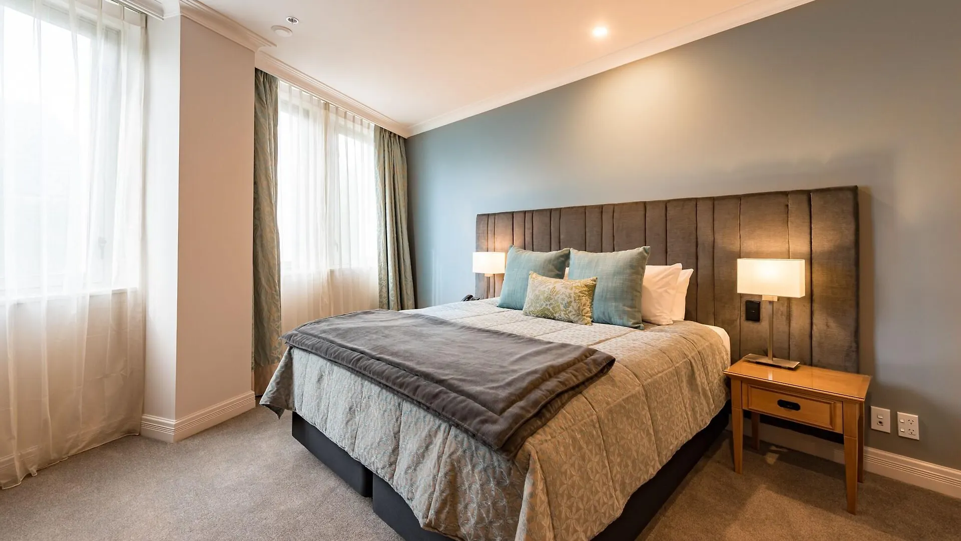 ****  Distinction Christchurch Hotel New Zealand