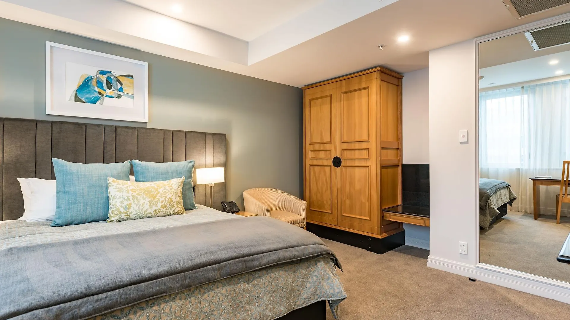 Distinction Christchurch Hotel 4*,